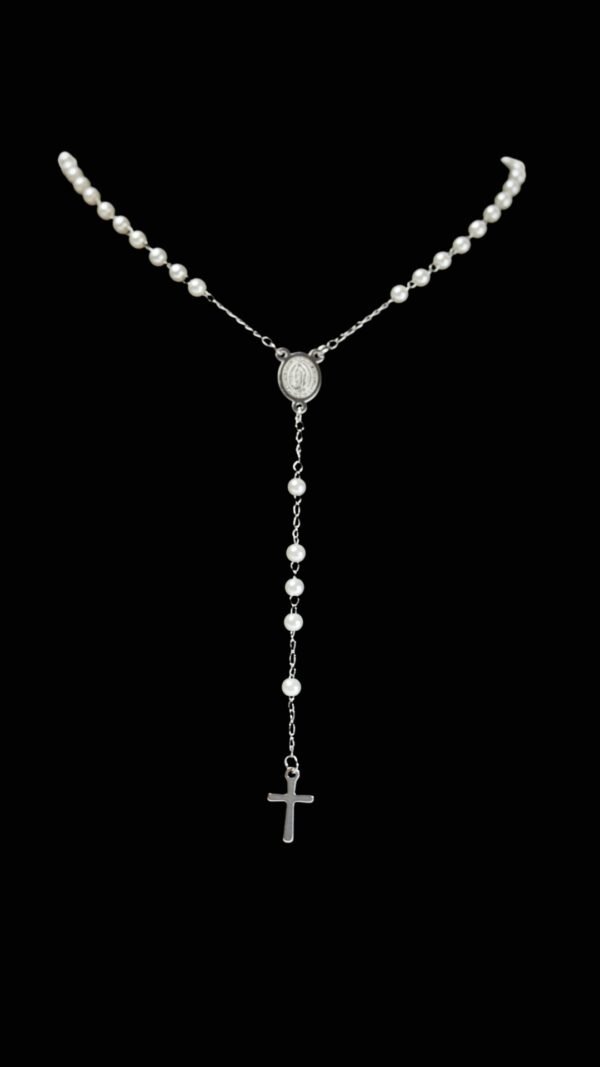 HISTORIAS CON PRECIO (1) Rosario con perlas